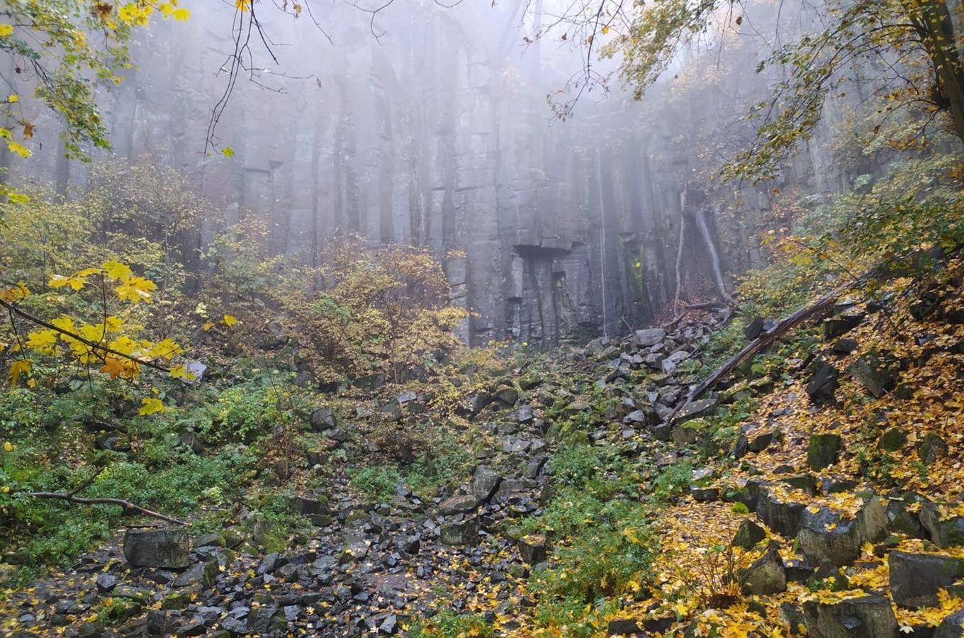 6 - Vaňovksý vodopád - jeden z nejvyšších v Českém středohoří - do 20 minut pěšky